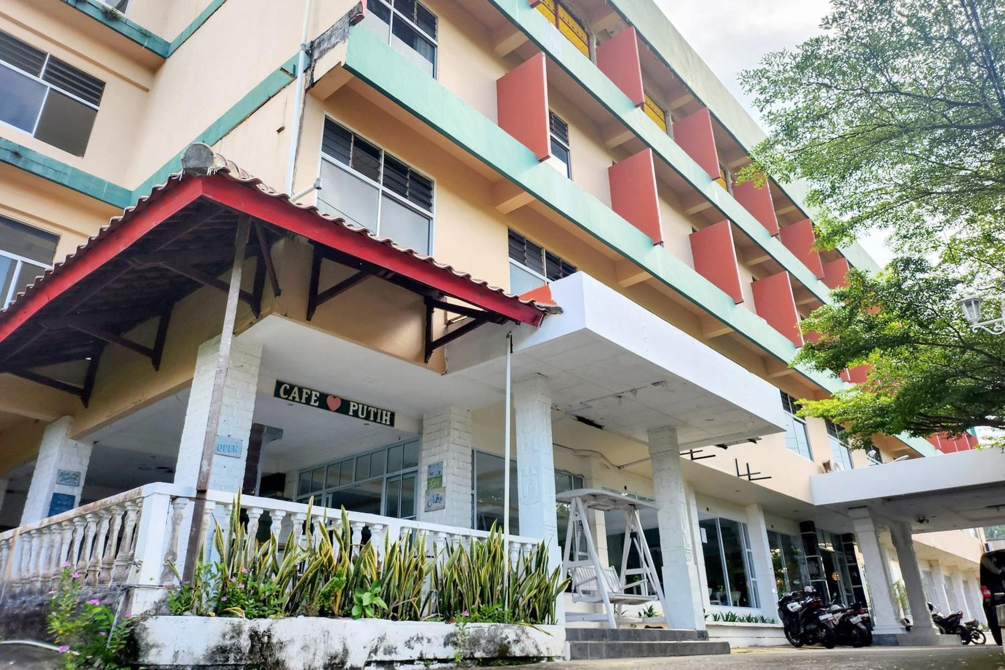 Reddoorz Near Pelabuhan Sri Bintan Pura Tanjungpinang Exterior photo