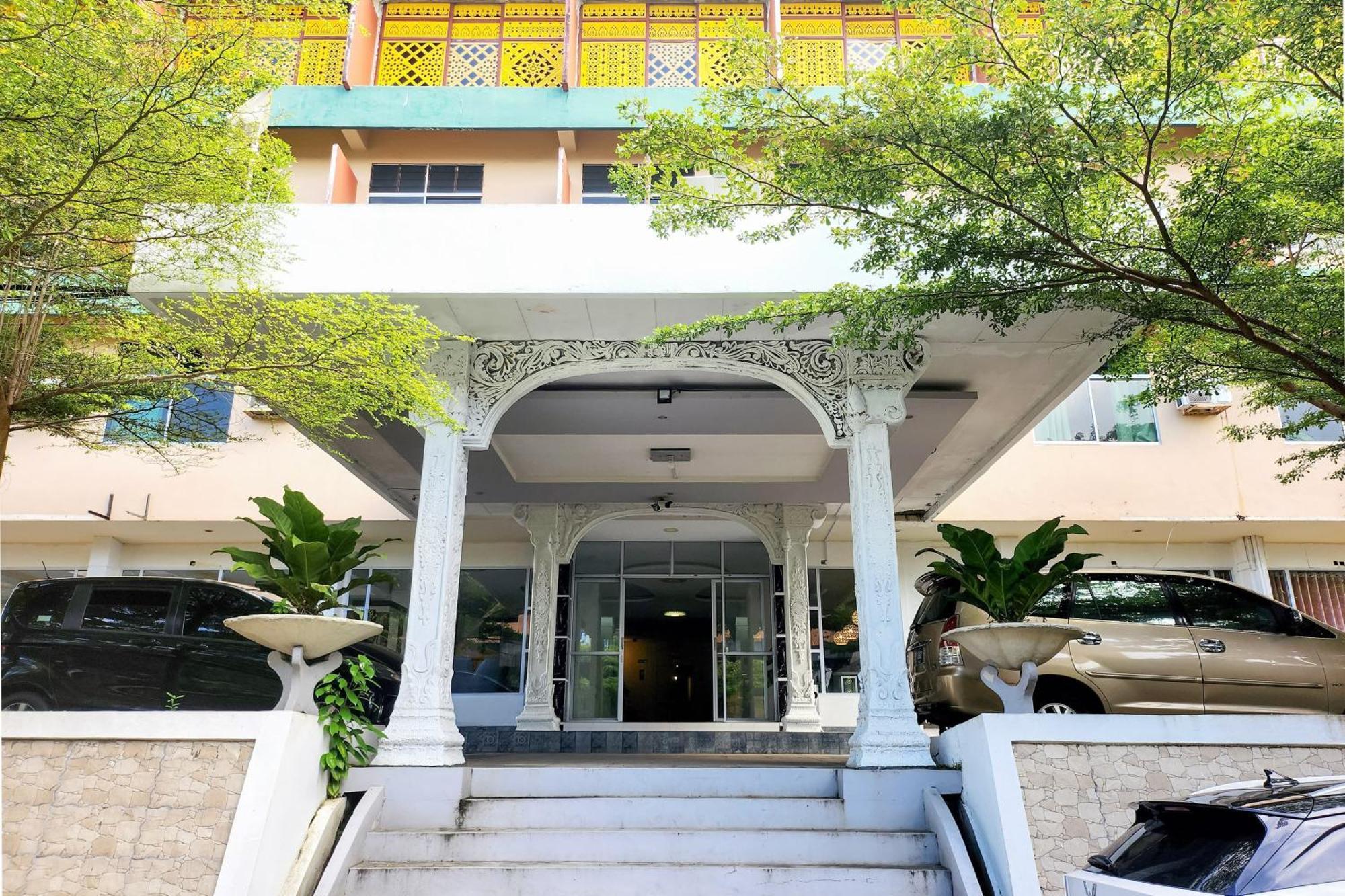 Reddoorz Near Pelabuhan Sri Bintan Pura Tanjungpinang Exterior photo