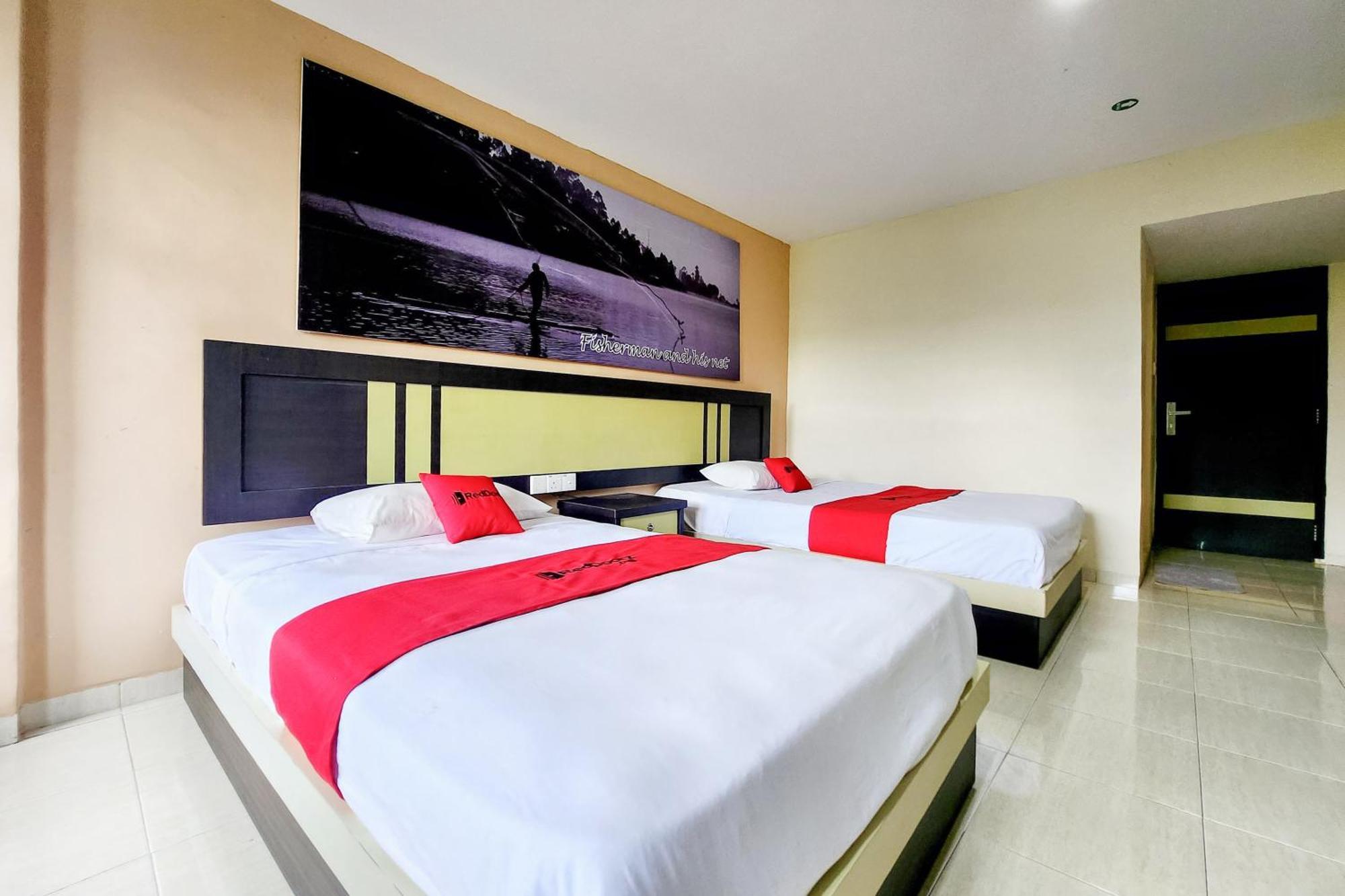 Reddoorz Near Pelabuhan Sri Bintan Pura Tanjungpinang Exterior photo
